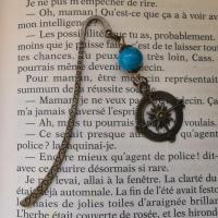 Marque page boussole perle marbree bleue