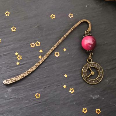 Marque page horloge perle rose bicolore grise 1 