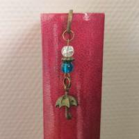 Marque page parapluie perle en verre bleu blanc 3 