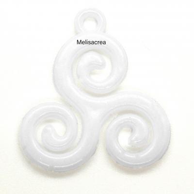 Pendentif acrylique triskel blanc 2 