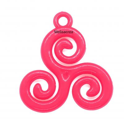 Pendentif acrylique triskel rose