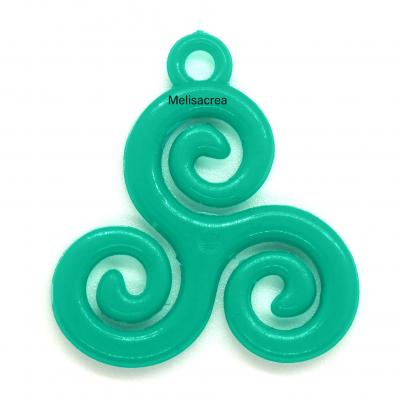 Pendentif acrylique triskel vert turquoise 2 