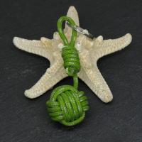 Pomme de touline porte cles marin vert et blanc 18 