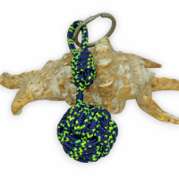 Porte cles pomme de touline bleu marine jaune et vert fluo 5 