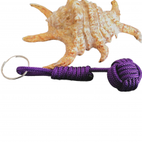 Porte cles pomme de touline mauve 4 tours 3 photoroom