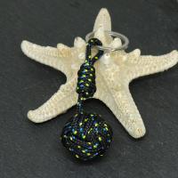 Porte cles pomme de touline noir a points bleu et jaune 2 