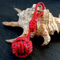 Porte cles pomme de touline rouge bleu rose
